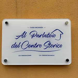 Al Parlatoio Del Centro Storico Palerme